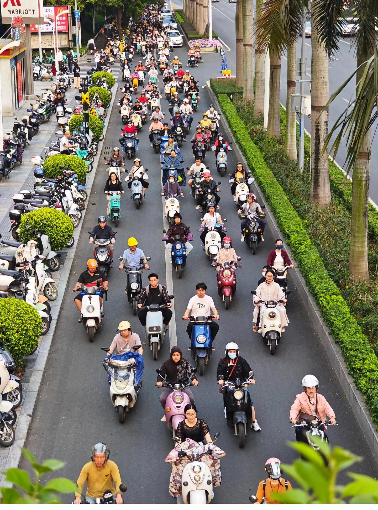 限行_電動(dòng)車(chē)限行取消 稅費(fèi)減免政策 充電補(bǔ)貼方案