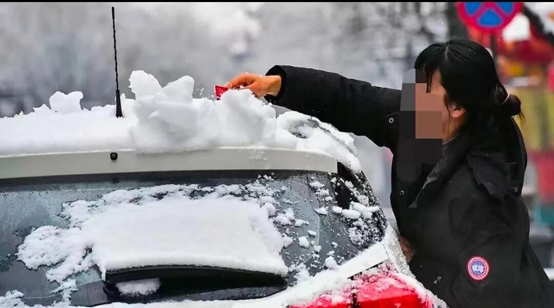 雪天駕駛安全技巧_駕車(chē)出行前的車(chē)輛準(zhǔn)備_出行提示