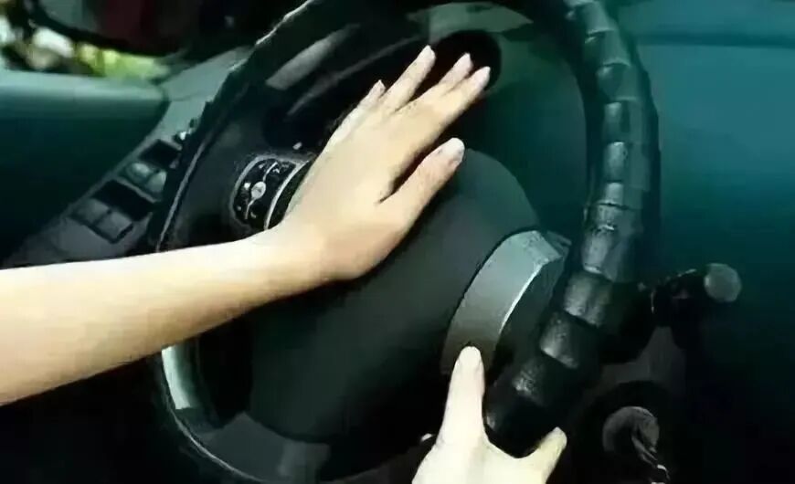 低能見(jiàn)度行車(chē)技巧_出行提示_霧天行車(chē)安全常識(shí)