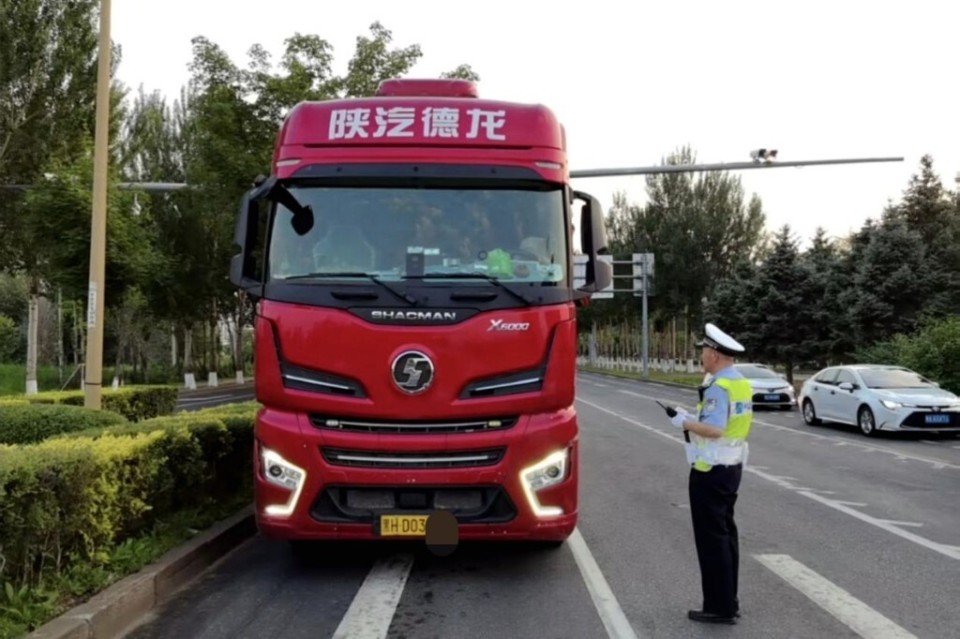 貨運(yùn)車輛超載整治行動(dòng)_禁行_哈爾濱市公安局交管部門夏季道路交通安全整治