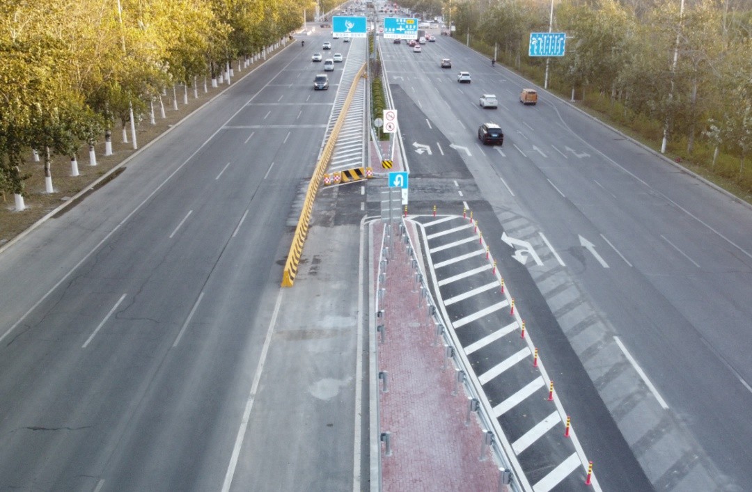 尾號(hào)限行提示 機(jī)動(dòng)車(chē)尾號(hào)1和6限行 出行提示外環(huán)西路與北辰西道交口_出行提示